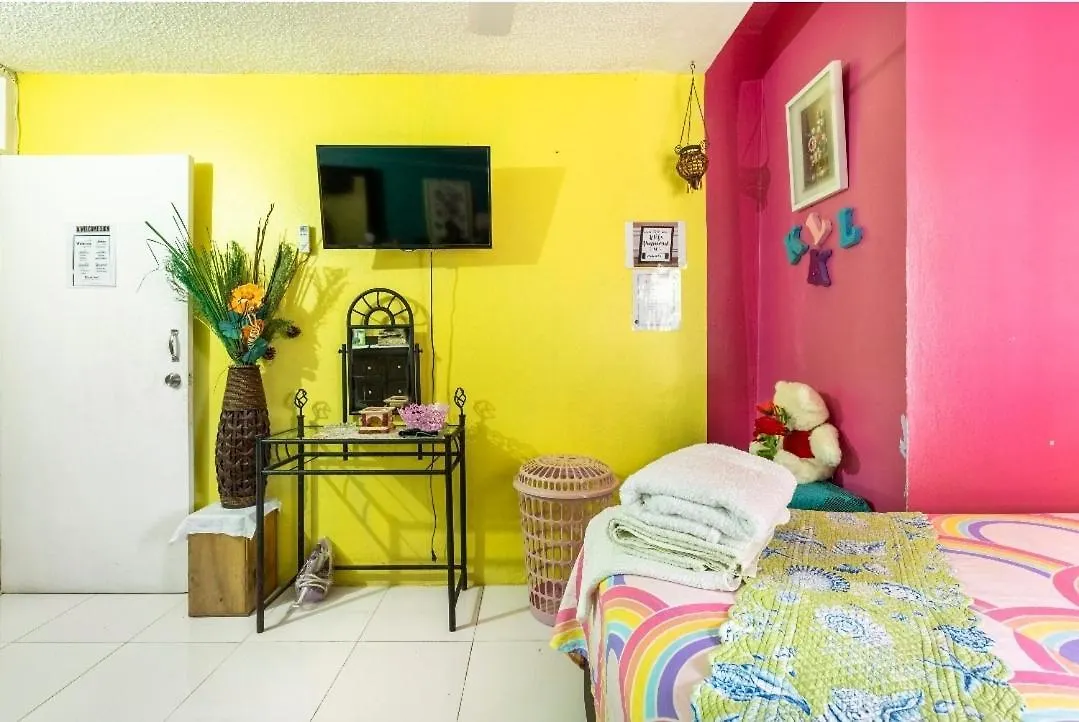 Colorful Private Room Oasis Montego Bay